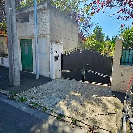 Apartment Privee Dans Partage, L'hibiscus Paris & Stade De France